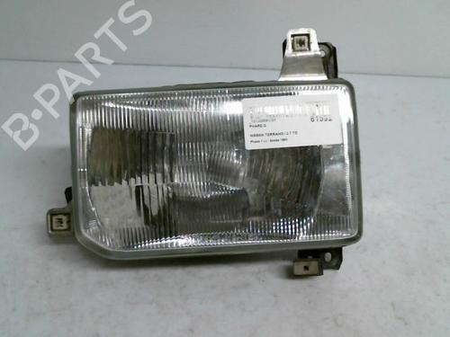 Used Left headlight NISSAN TERRANO I (WD21) 2.7 TD 4WD (LBYD21) (99 hp) 30432874