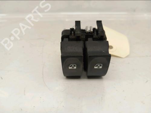 Used Left front window switch RENAULT CLIO III (BR0/1, CR0/1) [2005-2014]  32040518