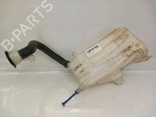 Used Windscreen washer tank TOYOTA RAV 4 I (_A1_) 2.0 4WD (SXA10, SXA11) (128 hp) 30421426
