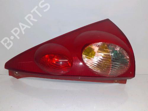 Højre baglygte PEUGEOT 107 (PM_, PN_) 1.0 (68 hp) 30420365