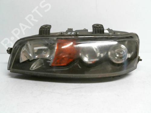 Used Left headlight FIAT PUNTO (188_) 1.2 60 (188.030, .050, .130, .150, .230, .250) (60 hp) 30422933