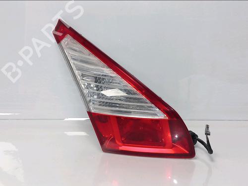 left-tailgate-light-renault-megane-iii-hatchback-bz01_-b3_-2008-34532834 main image