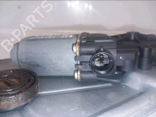 Alzacristallo anteriore destro RENAULT TWINGO I (C06_) 1.2 16V (C06C, C06D, C06K) (75 hp) 32131382