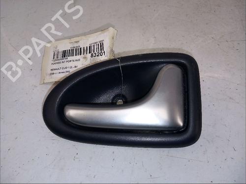 Høyre foran invendig håndtak RENAULT CLIO II (BB_, CB_) 1.2 (BB0A, BB0F, BB10, BB1K, BB28, BB2D, BB2H, CB0A,... (58 hp) 30423938