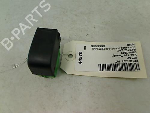Used Left front window switch Left front window switch 30418493 30418493