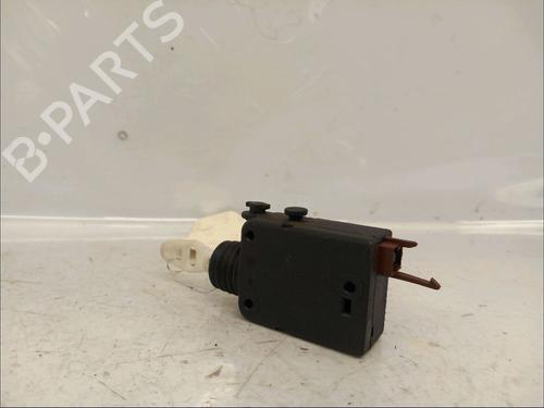 Używane Zamek drzwi przednich prawych PEUGEOT 106 II (1A_, 1C_) 1.4 i (75 hp) 30430199