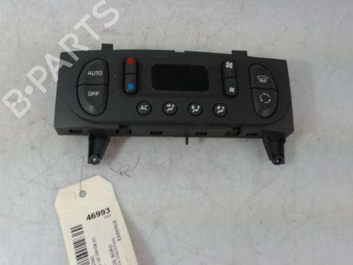 Używane Panel klimatyzacji / ogrzewania RENAULT SCÉNIC I MPV (JA0/1_, FA0_) 1.6 (JA00, JA16, JA15, JA19, JA1V, JA2B, JA2C, JA0B,... (107 hp) 30416178