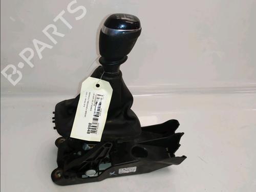 gear-lever-renault-megane-iv-grandtour-k9amn_-2016-39490323 main image