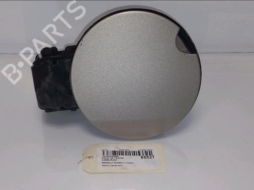 Used Fuel flap Fuel flap RENAULT SCÉNIC III (JZ0/1_) 1.9 dCi (JZ0J, JZ1J, JZ1K, JZ1S) (131 hp) 33534201 33534201