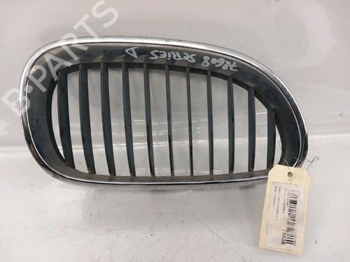 Used Grille BMW 5 Touring (E61) 530 d (218 hp) 30424536