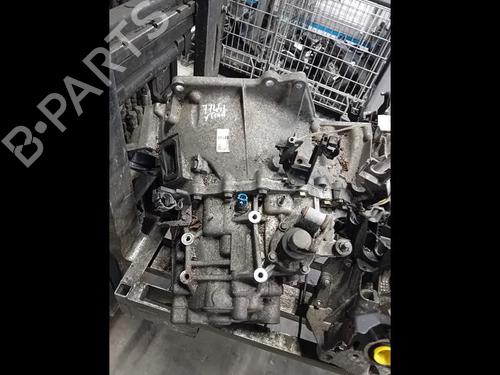 Getriebe für NISSAN X-TRAIL I (T30) 2.0 4x4 (140 hp) 30430105