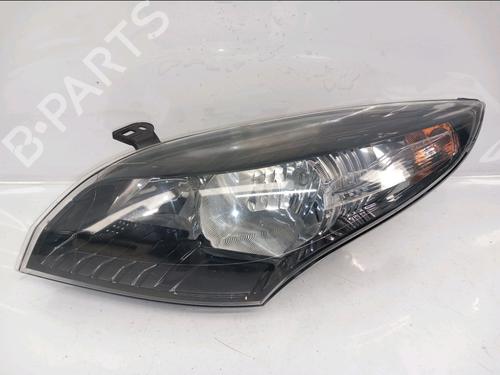 Faro sinistro RENAULT MEGANE III Hatchback (BZ0/1_, B3_) 1.5 dCi (BZ09, BZ0D, BZ1W, BZ29, BZ14) (110 hp) 31285384