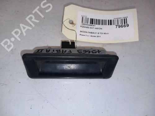 Used Tailgate handle SKODA FABIA II (542) 1.6 TDI (90 hp) 30431196