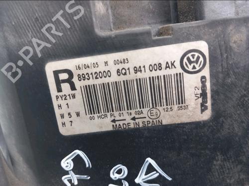 Right headlight VW POLO IV (9N_, 9A_) 1.2 12V | BP30896003C29