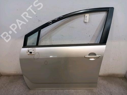 Dør venstre foran TOYOTA COROLLA Verso (ZER_, ZZE12_, R1_) 2.0 D-4D (CUR10_, CUR10R) (116 hp) 30425726