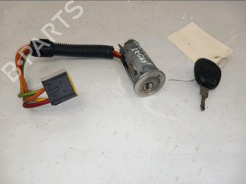 Clé de contact RENAULT MEGANE I Coach (DA0/1_) 1.9 dCi (DA05, DA1F) (102 hp) 32040447
