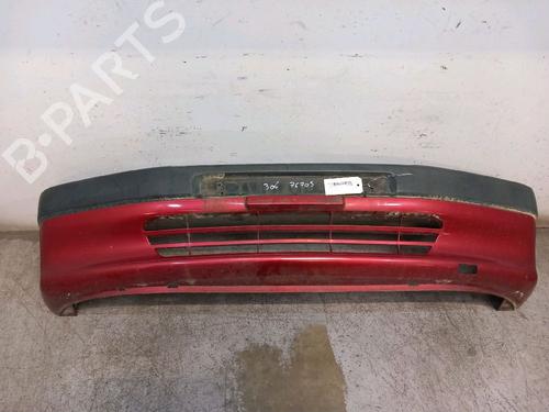 Używane Zderzak przedni PEUGEOT 306 Hatchback (7A, 7C, N3, N5) 1.9 D (68 hp) 30416959