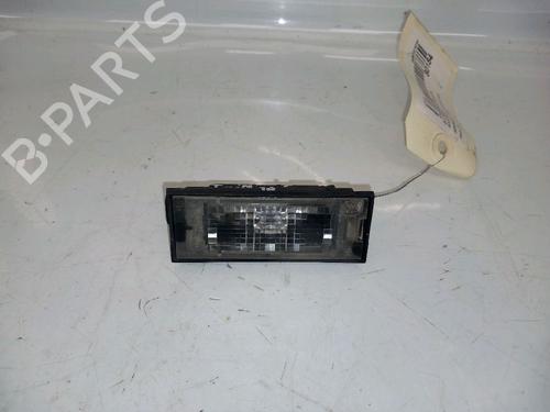 Używane Lampa oświetlenia tablicy rejestracyjnej RENAULT TWINGO III (BCM_, BCA_) 0.9 TCe 90 (BCM9, BCM2) (90 hp) 30429949