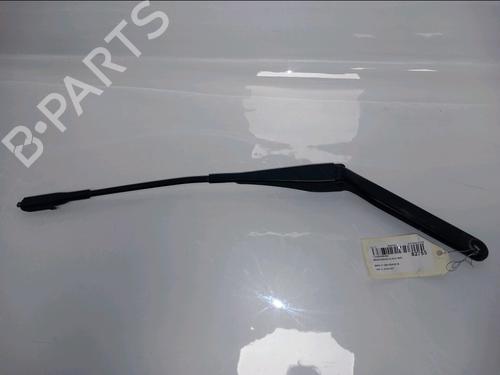 Used Front windshield wiper arm Front windshield wiper arm 32975880 32975880