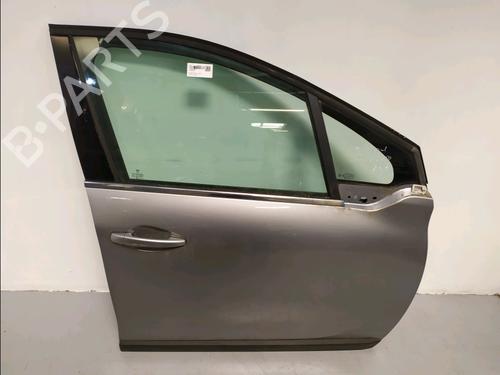 Used Right front door Right front door 37627883 37627883