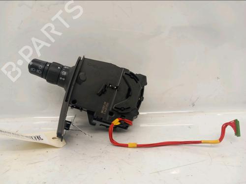 Commodo Essuie Glace / Phare RENAULT CLIO III (BR0/1, CR0/1) 1.5 dCi (BR17, CR17) (86 hp) 32131367