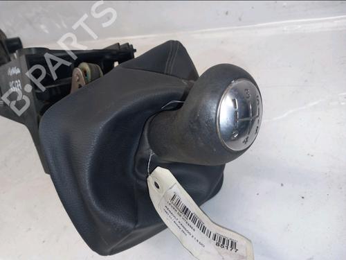Used Gear lever RENAULT KANGOO / GRAND KANGOO II (KW0/1_) 1.5 dCi 90 (KW05, KW08, KW0G, KW11) (90 hp) 32975548