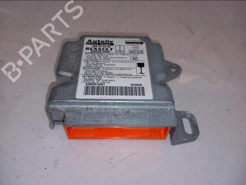 Used ECU airbags RENAULT MASTER II Van (FD) 2.5 dCi 100 (FD0U, FD0V, FD3U, FD3V, FD8U, FD8V) (99 hp) 31350426