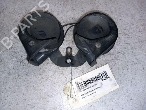 Used Horn RENAULT SCÉNIC III (JZ0/1_) 1.5 dCi (106 hp) 30421062