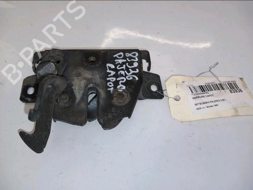 Used Hood lock MITSUBISHI PAJERO II (V3_W, V2_W, V4_W, V5_W) 2.8 TD (V46W, V26W) (125 hp) 30422205