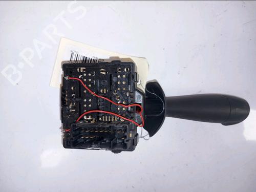 Used Steering column stalk DACIA SANDERO II TCe 90 (B8M1, B8MA, B8AC) (90 hp) 31578686