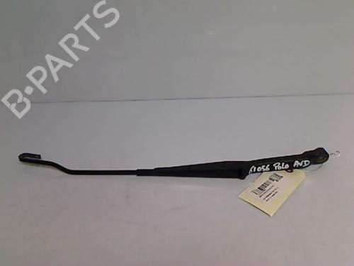 Used Front windshield wiper arm Front windshield wiper arm 30431645 30431645