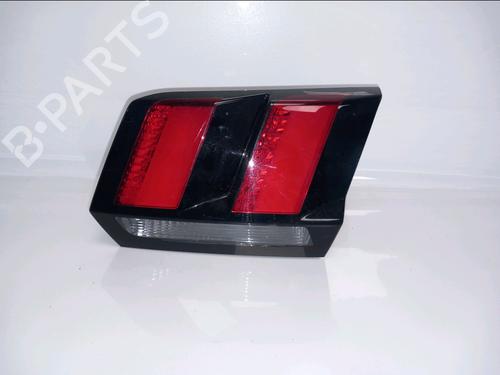 Used Right tailgate light Right tailgate light PEUGEOT 3008 II SUV (MC_, MR_, MJ_, M4_) 1.5 BlueHDi 130 (131 hp) 33111717 33111717
