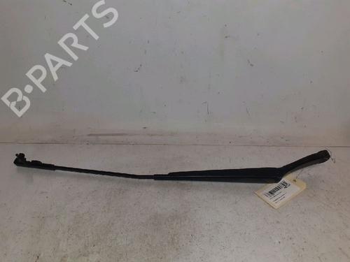 Used Front windshield wiper arm VW TOURAN (1T1, 1T2) 1.9 TDI (105 hp) 30416512