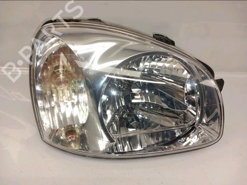 Used Right headlight HYUNDAI SANTA FÉ I (SM) 2.0 CRDi 4x4 (113 hp) 30415472