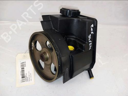 Used Steering pump PEUGEOT 206 Hatchback (2A/C) 1.4 i (75 hp) 31368113
