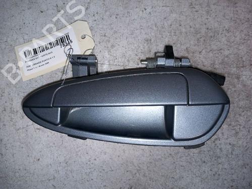 Used Front left exterior door handle FIAT GRANDE PUNTO (199_) 1.3 D Multijet (75 hp) 30424642