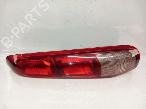 Used Right taillight NISSAN X-TRAIL I (T30) 2.2 dCi 4x4 (136 hp) 30425743