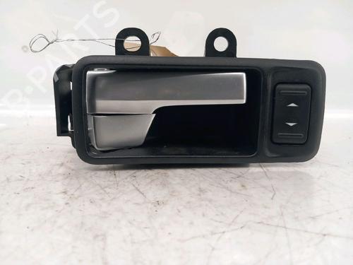 Used Front right interior door handle Front right interior door handle 30415765 30415765