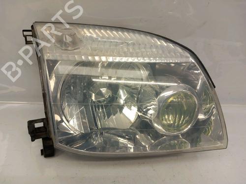 Used Right headlight NISSAN X-TRAIL I (T30) 2.2 Di 4x4 (114 hp) 30424185