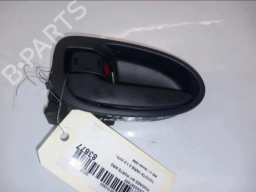 Used Rear left interior door handle TOYOTA YARIS (_P9_) 1.0 VVT-i (KSP90_, KSP90R) (69 hp) 30433611