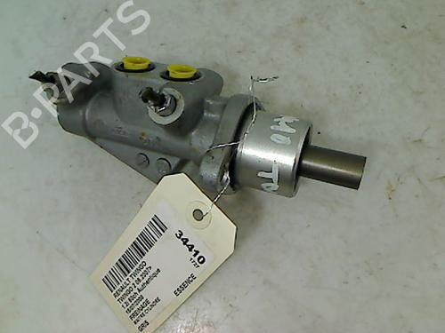 Hovedbremsecylinder RENAULT TWINGO II (CN0_) 1.2 (CN0D) (58 hp) 30422653