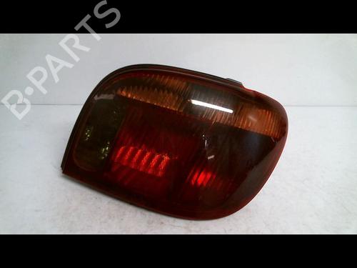 Højre baglygte TOYOTA YARIS (_P1_) 1.4 D-4D (NLP10_, NLP10R) (75 hp) 30420686