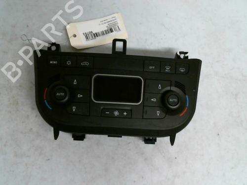 AC Styreenhet / Manøvreringsenhet ALFA ROMEO MITO (955_) 1.3 MultiJet (955AXP1A, 955AYC1A) (95 hp) 30430552