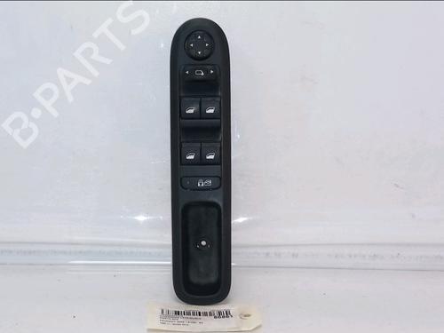 Used Left front window switch Left front window switch PEUGEOT 3008 I MPV (0U_) 1.6 HDi (114 hp) 39117838 39117838