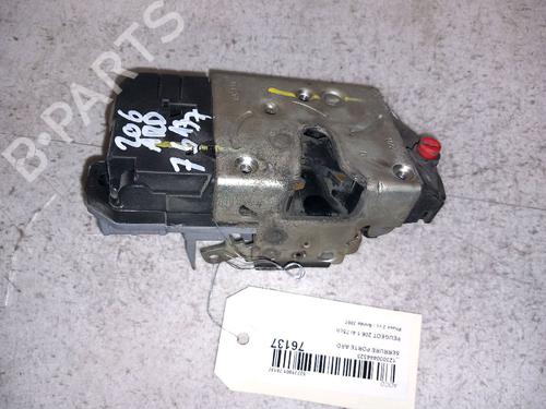 Used Rear right lock PEUGEOT 206 Hatchback (2A/C) 1.4 i (75 hp) 30419380