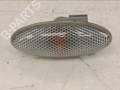 Used Right side indicator TOYOTA YARIS (_P9_) 1.4 D-4D (NLP90_, NLP90R) (90 hp) 32356098