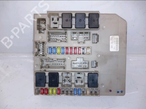 fuse-box-renault-clio-iii-br01-cr01-2005-2006-2007-2008-2009-2010-2011-2012-2013-2014-32007394 main image