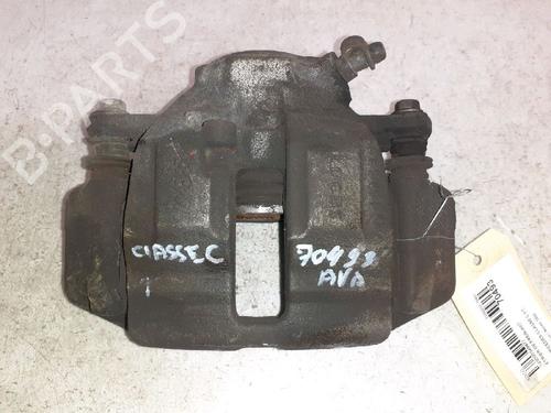 Etrier avant droit MERCEDES-BENZ C-CLASS (W203) C 200 CDI (203.007) (122 hp) 30424964