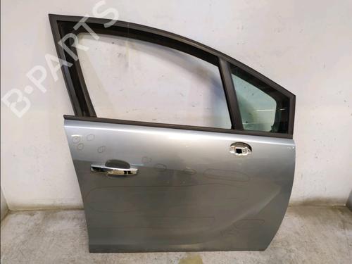 Used Right front door OPEL MERIVA B MPV (S10) 1.7 CDTI (75) (110 hp) 30429472