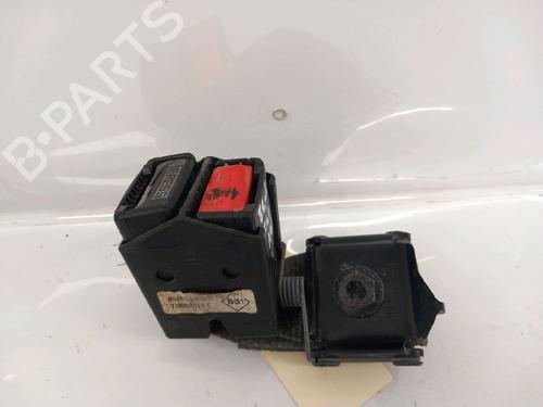 Used Seat buckle RENAULT CLIO II (BB_, CB_) 1.4 16V (B/CB0P, BB13) (98 hp) 30421254